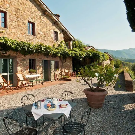 Villa Sleeps 8 Wifi Ciciana