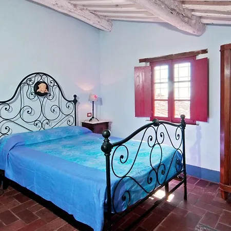 Villa Sleeps 8 Wifi Ciciana